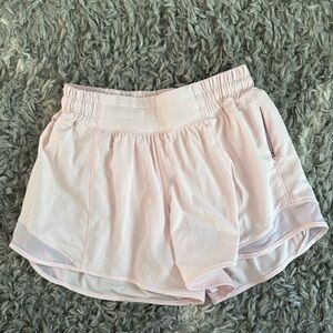 Lululemon Strawberry Milkshake Hotty Hots Size 4 (